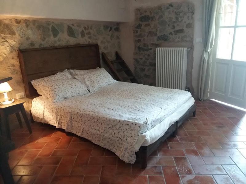 Agriturismo Di Charme E Ristorante Stallato Il Filo Di Paglia Карро Экстерьер фото