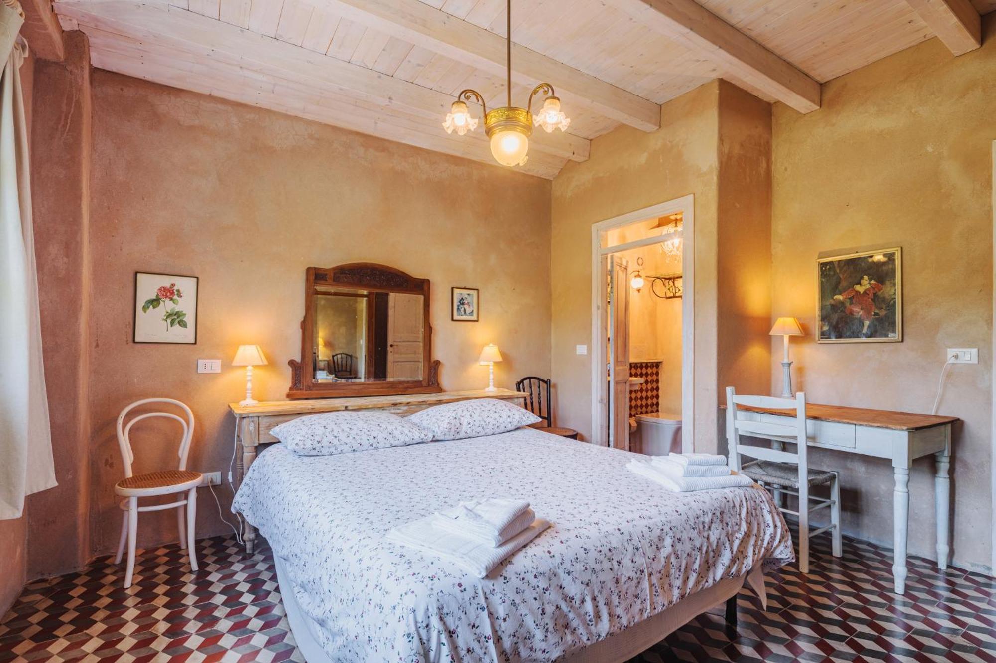 Agriturismo Di Charme E Ristorante Stallato Il Filo Di Paglia Карро Экстерьер фото